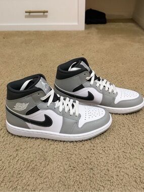 Nike Men's Air Jordan 1’s Mid Sneakers in White, Gray & Black Size 7.5 (wmns 9)